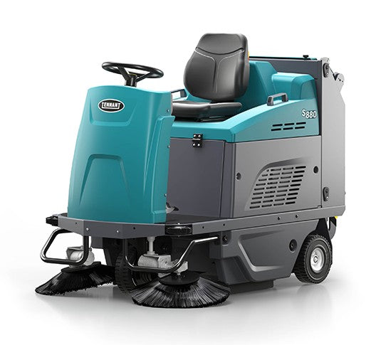 Tennant S880 | 48" Ride-On Floor Sweeper, Battery